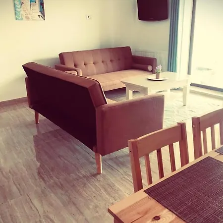 Breeze Mamaia Nord Guest house