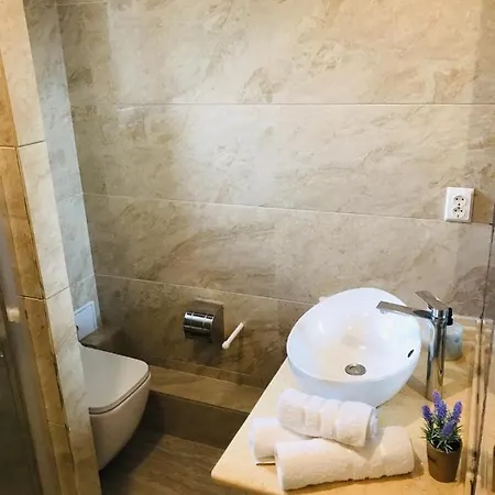 Breeze Mamaia Nord Guest house 3*