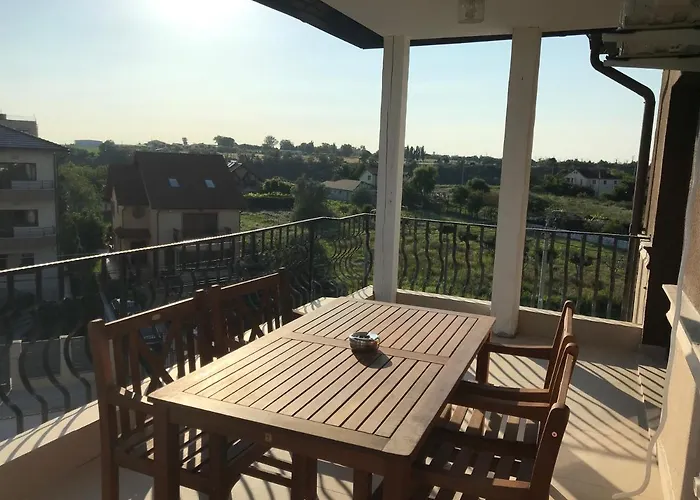 Breeze Mamaia Nord Πανσιόν 3*