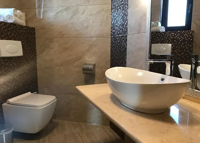 Πανσιόν Breeze Mamaia Nord 3*