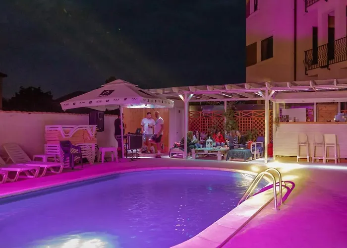 Breeze Mamaia Nord Πανσιόν 3*