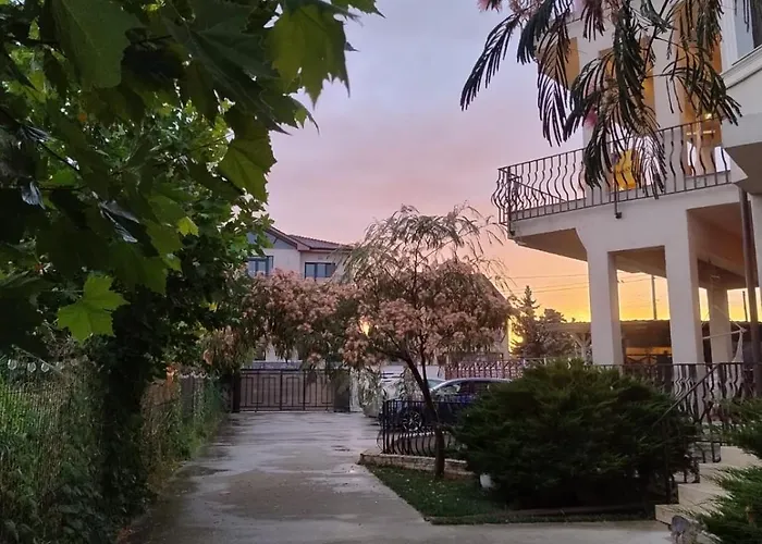 Breeze Mamaia Nord Πανσιόν Năvodari