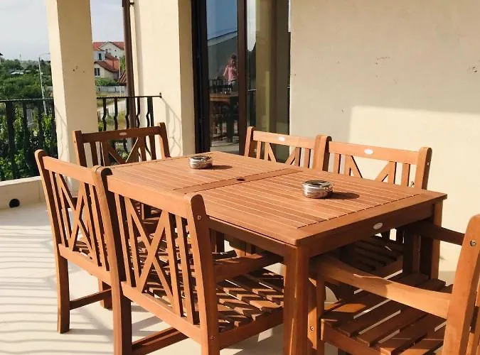 Πανσιόν Breeze Mamaia Nord 3*