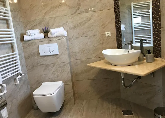 Breeze Mamaia Nord Πανσιόν 3*