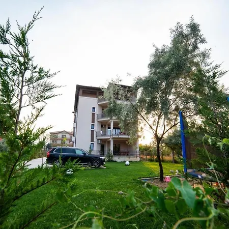 Guest house Breeze Mamaia Nord 3*