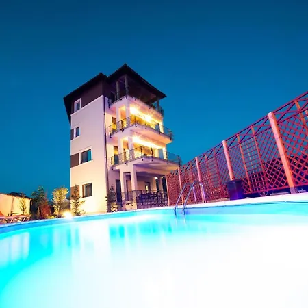 Breeze Mamaia Nord Konukevi *
