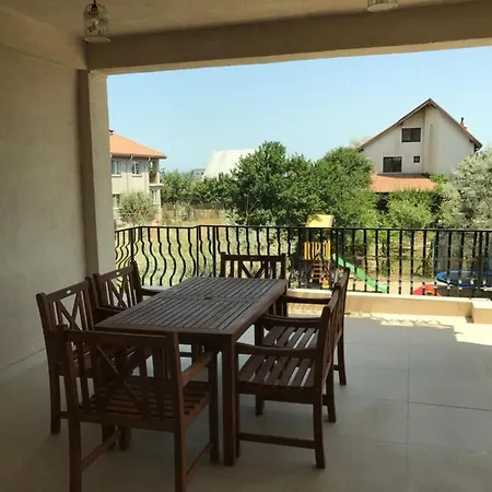 Breeze Mamaia Nord Konukevi Navodari