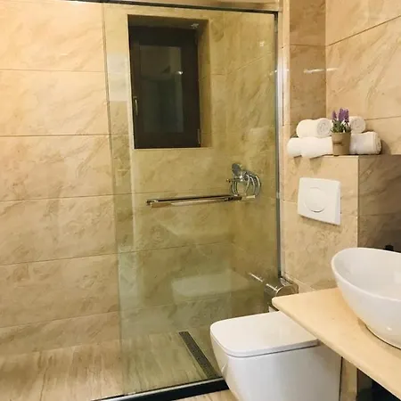 Breeze Mamaia Nord Pensión 3*